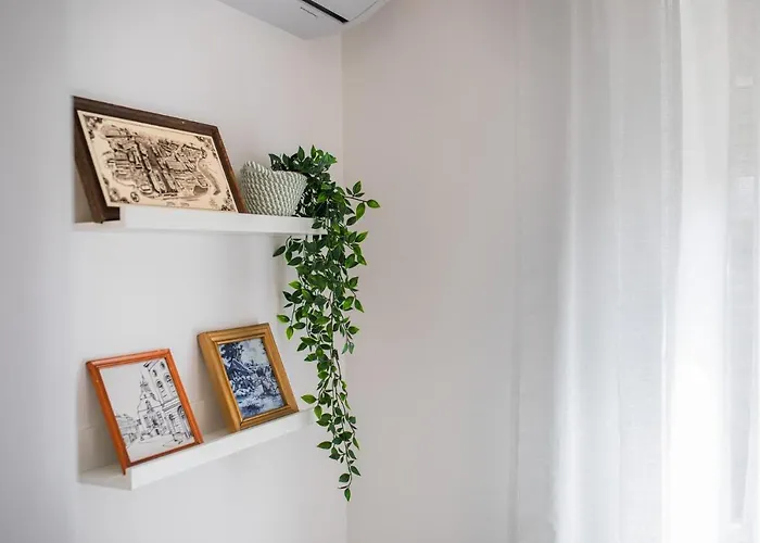 Anika* Brand New And Close To