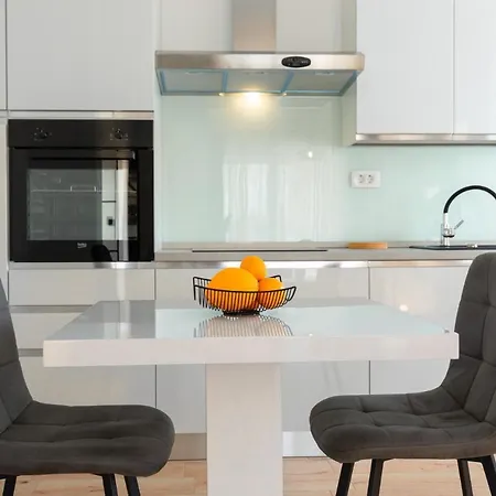 Anika* Brand New And Close To Apartman Punat